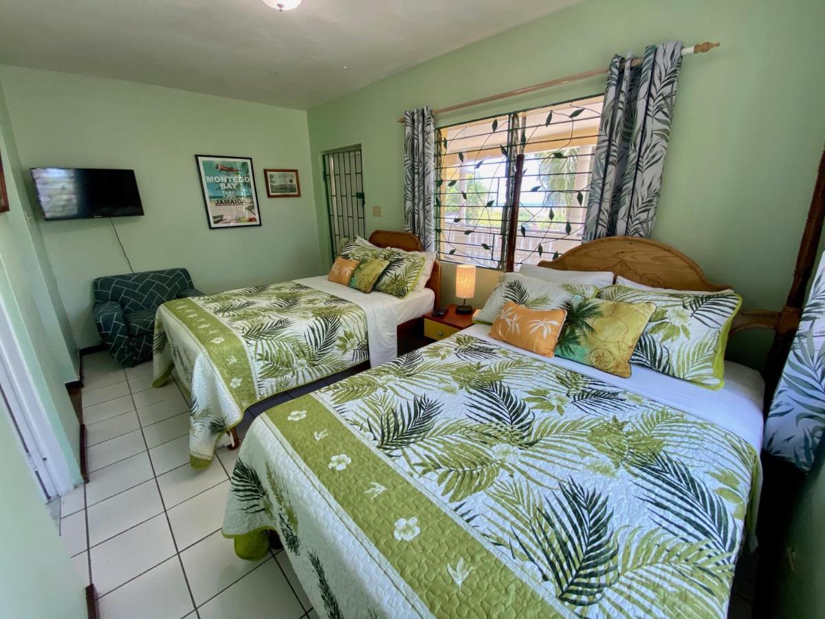 The Blue Orchid B&B Montego Bay Extérieur photo